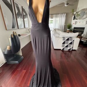 House of CB Black Backless Deep V Maxi Gown size Large